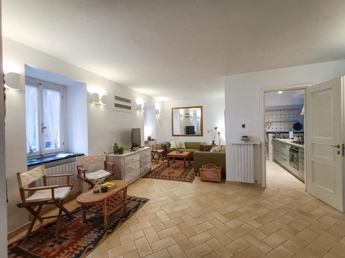 Altido Villa Milva With Car Park Beside The Beach Paraggi Exteriör bild